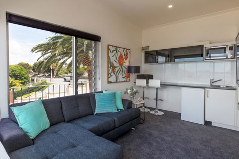 Bay 10 - Suites And Apartments - Kalgoorlie Accommodation 6