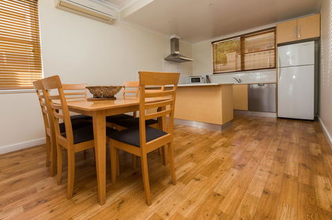 Bay 10 - Suites And Apartments - Kalgoorlie Accommodation 32
