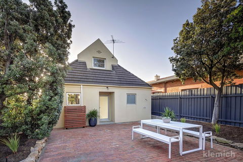 The Beach House @ Grange - Kalgoorlie Accommodation 9