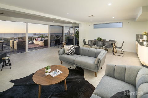 The Beach House @ Grange - Kalgoorlie Accommodation 4
