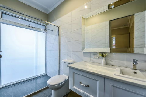 Aloha Central Luxury Apartments - Kalgoorlie Accommodation 16