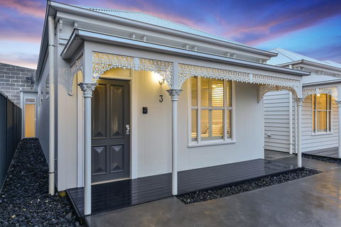 Aloha Central Luxury Apartments - Kalgoorlie Accommodation 2