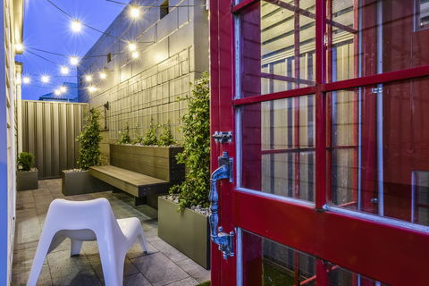 Aloha Central Luxury Apartments - Kalgoorlie Accommodation 11