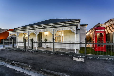 Aloha Central Luxury Apartments - Kalgoorlie Accommodation 19