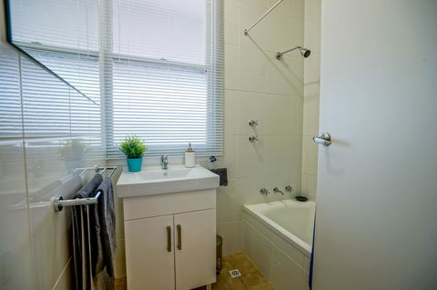 Breakaway Moonta Bay - Kalgoorlie Accommodation 11