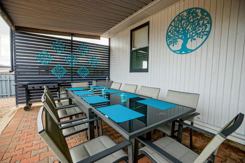 Breakaway Moonta Bay - Kalgoorlie Accommodation 9