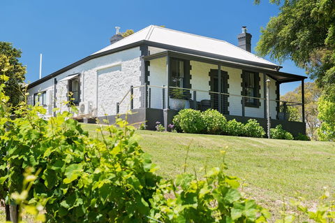 The Other House - Kalgoorlie Accommodation 1