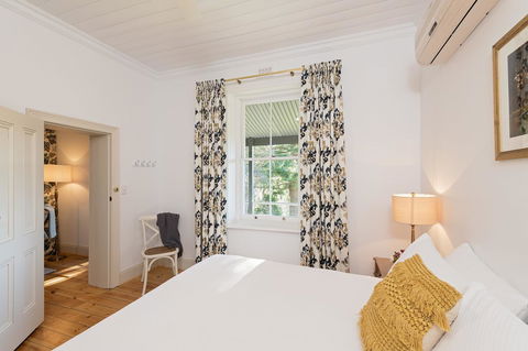 The Other House - Kalgoorlie Accommodation 15