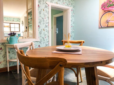 Inglenook Cottage - Kalgoorlie Accommodation 5