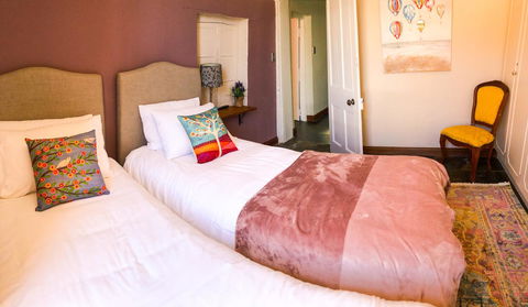 Inglenook Cottage - Kalgoorlie Accommodation 26