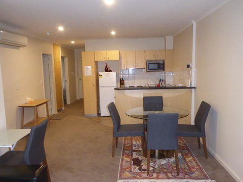 Adelaide City Apartment - 3br, 2bath & Carpark - Kalgoorlie Accommodation 7