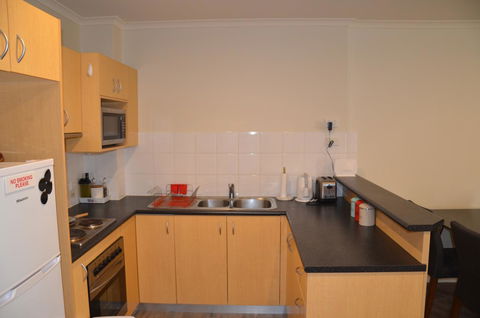 Adelaide City Apartment - 3br, 2bath & Carpark - Kalgoorlie Accommodation 5