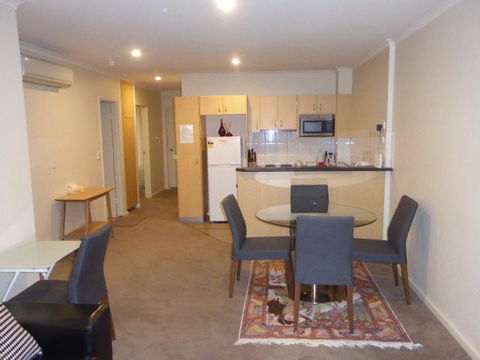 Adelaide City Apartment - 3br, 2bath & Carpark - Kalgoorlie Accommodation 3