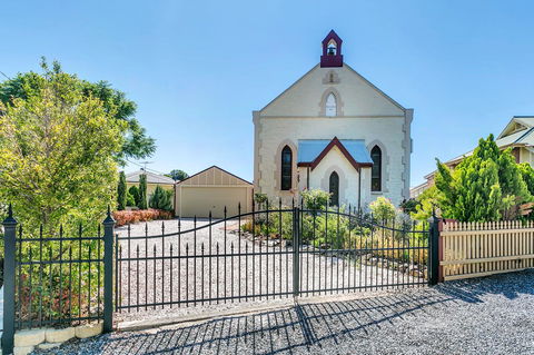 \'THE CHURCH\' Guest Home, Gawler Barossa Region - Kalgoorlie Accommodation 0