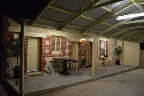 Two Cow Cottage Bed & Breakfast - Kalgoorlie Accommodation 32