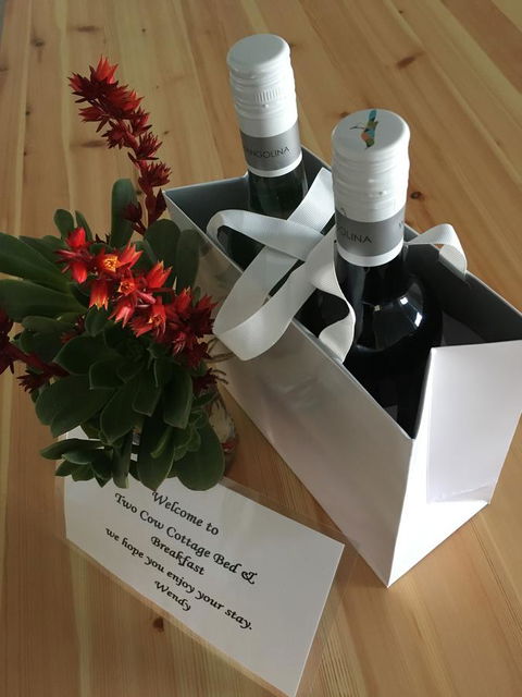 Two Cow Cottage Bed & Breakfast - Kalgoorlie Accommodation 10