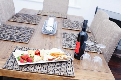 Two Cow Cottage Bed & Breakfast - Kalgoorlie Accommodation 8