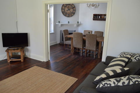 Two Cow Cottage Bed & Breakfast - Kalgoorlie Accommodation 26