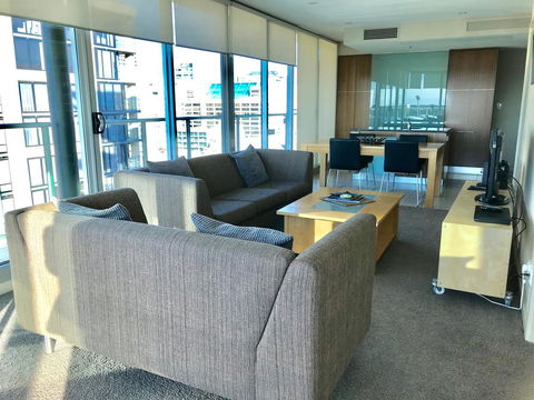 Adelaide DressCircle Apartments - North Terrace - Kalgoorlie Accommodation 7