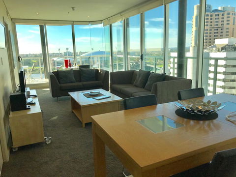 Adelaide DressCircle Apartments - North Terrace - Kalgoorlie Accommodation 9
