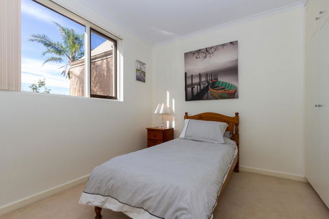 Adelaide Style Accommodation-Close To City-North Adelaide-3 Bdrm- FREE Parking - Kalgoorlie Accommodation 19