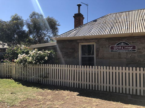 Blyth Cottage Burra - Kalgoorlie Accommodation 2