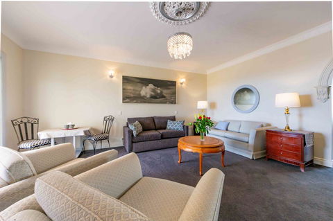 Angaston House - Kalgoorlie Accommodation 25