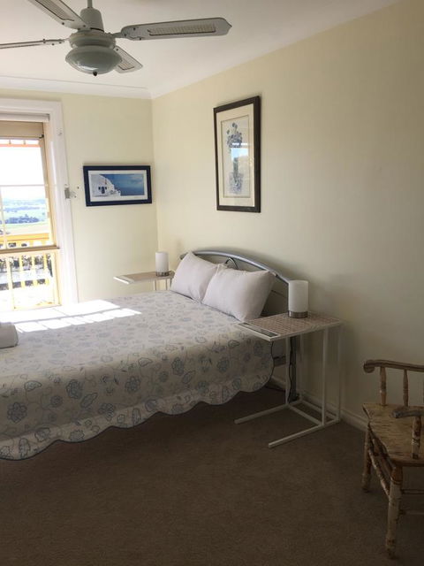 Angaston House - Kalgoorlie Accommodation 10