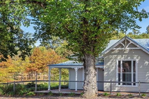 Grandview Accommodation - The Elm Tree Apartments - Kalgoorlie Accommodation 1