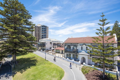 Seawall Apartments - Kalgoorlie Accommodation 0