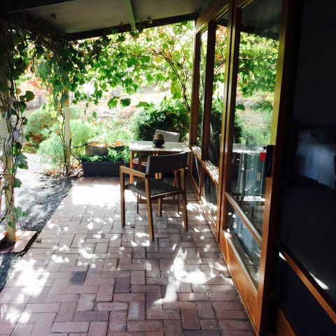 STUDIO ECHUNGA Adelaide Hills - Kalgoorlie Accommodation 1