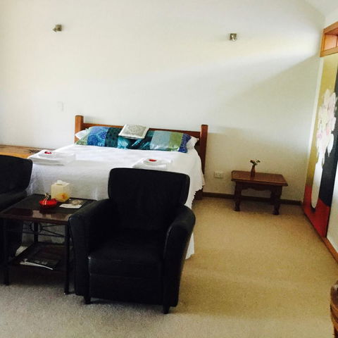 STUDIO ECHUNGA Adelaide Hills - Kalgoorlie Accommodation 3