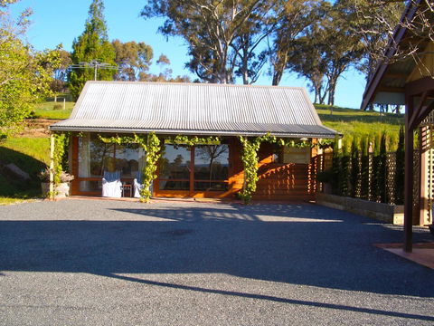 STUDIO ECHUNGA Adelaide Hills - Kalgoorlie Accommodation 16