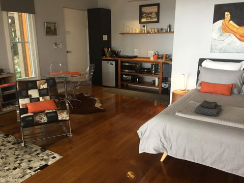 Smiths Lake House - Kalgoorlie Accommodation 6