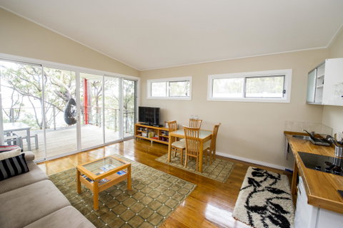Smiths Lake House - Kalgoorlie Accommodation 24