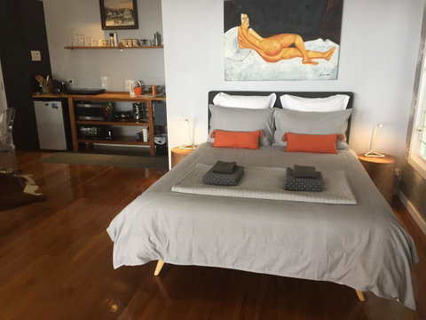 Smiths Lake House - Kalgoorlie Accommodation 7