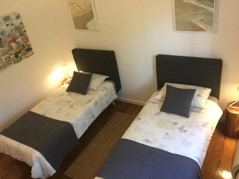 Smiths Lake House - Kalgoorlie Accommodation 14