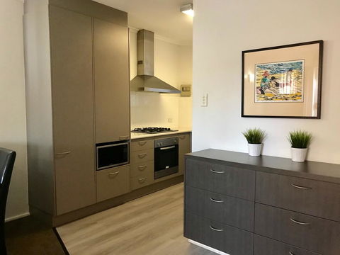Adelaide DressCircle Apartments - Archer Street - Kalgoorlie Accommodation 1