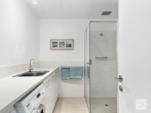 Breeze Beachfront Apartment - Kalgoorlie Accommodation 38