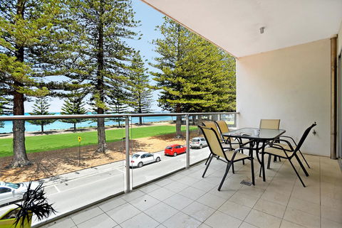 Breeze Beachfront Apartment - Kalgoorlie Accommodation 5