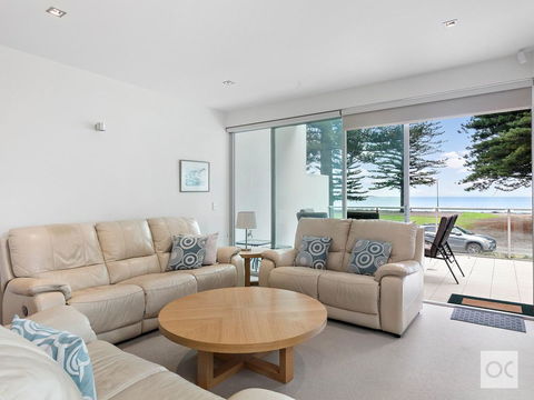 Breeze Beachfront Apartment - Kalgoorlie Accommodation 27