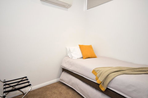 Loxton Courthouse Apartments - Kalgoorlie Accommodation 0
