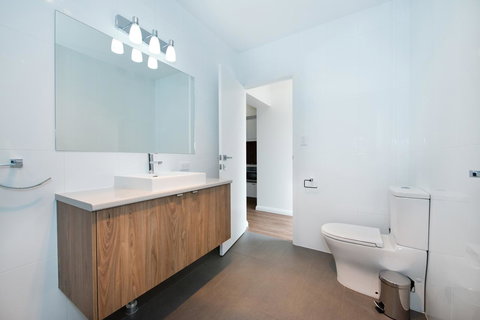 Loxton Courthouse Apartments - Kalgoorlie Accommodation 14