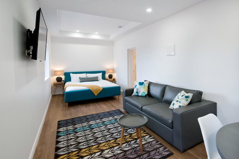 Loxton Courthouse Apartments - Kalgoorlie Accommodation 1