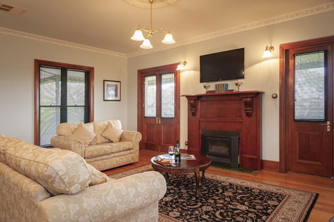 Angaston Saleyards Luxury Accommodation - Kalgoorlie Accommodation 25