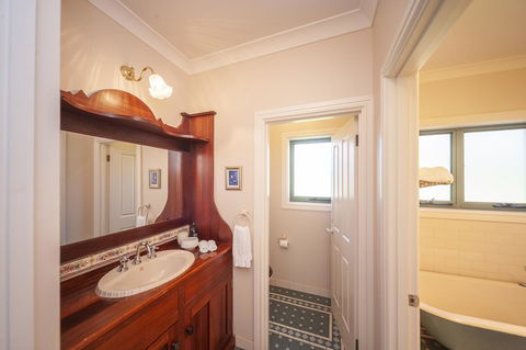 Angaston Saleyards Luxury Accommodation - Kalgoorlie Accommodation 14