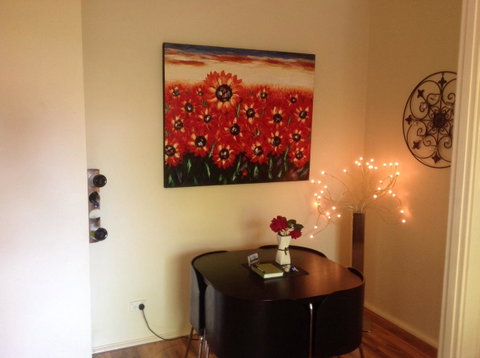 Oats Cottage - Kalgoorlie Accommodation 4