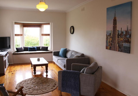 Grace Cottage - Kalgoorlie Accommodation 3