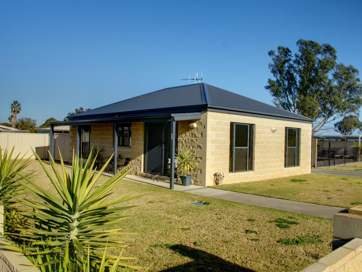 Ardlethan NSW Kalgoorlie Accommodation