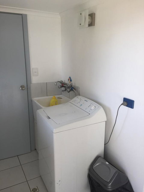 SHAKIN' SHACK - Kalgoorlie Accommodation 16